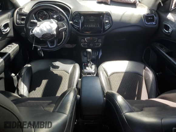 2020 Jeep Compass Latitude z VIN 3C4NJDBB2LT161837, wystawiony jako Copart lot #57730035 z przebiegiem 37 689 mil mil oraz Szkoda całkowita • Salvage title. Historia ofert i sprzedaży dostępna na DreamBid. Obrazek 8.