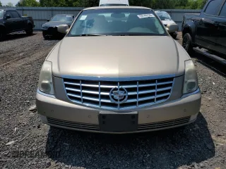 2006 Cadillac DTS 1SC z VIN 1G6KD57Y26U175599, wystawiony jako Copart lot #59149155 z przebiegiem 172 952 mil mil oraz Czysty tytuł • Clean title. Historia ofert i sprzedaży dostępna na DreamBid. Obrazek 5.