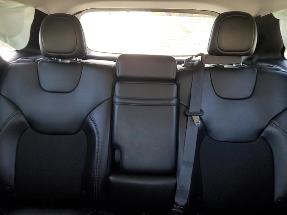 2019 Jeep Cherokee Latitude Plus with VIN 1C4PJMLX4KD310644, listed as a Copart auction lot 78013444 with 77,456 mi miles and Salvage Title. Bid and sale history available at carsss.com. Image 10.