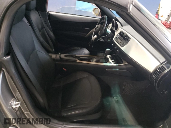 2005 BMW Z4 3.0i with VIN 4USBT53555LU09714, listed as a Copart auction lot 43445835 with 157,587 mi miles and Clean title. Bid and sale history available at DreamBid. Image 10.