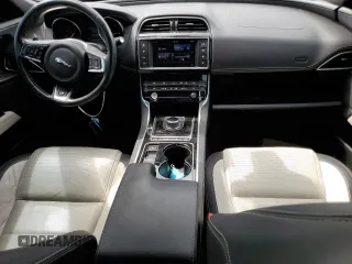 2017 Jaguar XE 35t R-Sport z VIN SAJAL4BV1HA967185, wystawiony jako Copart lot #66527464 z przebiegiem 55 510 mil mil oraz Nie do naprawy • Non repairable. Historia ofert i sprzedaży dostępna na DreamBid. Obrazek 8.