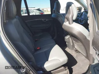 2020 Volvo XC90 Momentum z VIN YV4A22PK7L1564953, wystawiony jako IAAI lot #40647298 z przebiegiem 58 641 mil mil oraz . Historia ofert i sprzedaży dostępna na DreamBid. Obrazek 8.