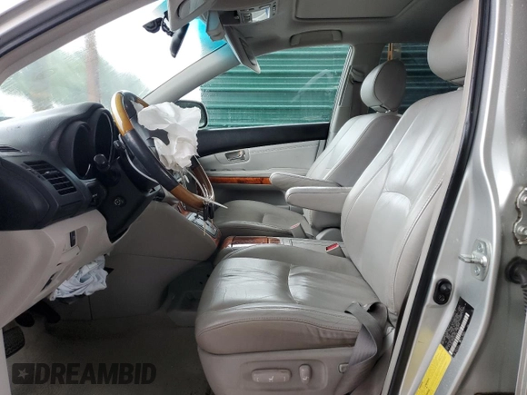 2006 Lexus RX 330 z VIN 2T2GA31U96C046533, wystawiony jako Copart lot #57883435 z przebiegiem 269 994 mil mil oraz Szkoda całkowita • Salvage title. Historia ofert i sprzedaży dostępna na DreamBid. Obrazek 7.