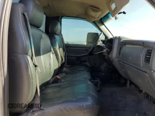 2002 GMC Sierra 2500HD SLE z VIN 1GTHC24G22E267031, wystawiony jako Copart lot #58606335 z przebiegiem Nie podano mil oraz Szkoda całkowita • Salvage title. Historia ofert i sprzedaży dostępna na DreamBid. Obrazek 10.