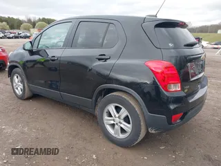2019 Chevrolet Trax LS with VIN 3GNCJKSB1KL386803, listed as a IAAI auction lot 41832867 with 107,462 mi miles. Bid and sale history available at carsss.com. Image 3.
