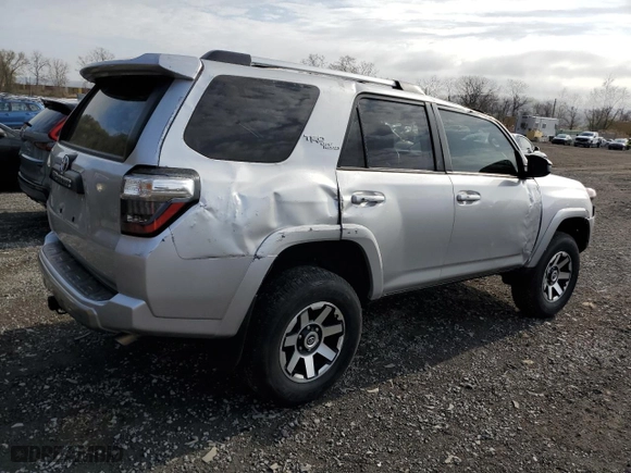 2023 Toyota 4Runner TRD Off Road with VIN JTEPU5JR8P6124744, listed as a Copart auction lot 54275665 with 39,868 mi miles and Salvage Title. Bid and sale history available at carsss.com. Image 3.