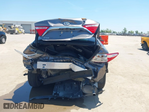 2017 Toyota Camry XLE with VIN 4T1BF1FK9HU734223, listed as a IAAI auction lot 39601554 with 61,147 mi miles. Bid and sale history available at carsss.com. Image 16.
