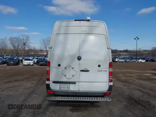 2011 Mercedes-Benz Sprinter Cargo with VIN WD3PE8CB7B5577541, listed as a IAAI auction lot 41883588 with 305,270 mi miles. Bid and sale history available at carsss.com. Image 16.