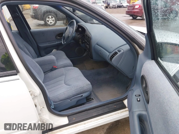 1996 Oldsmobile Cutlass Supreme S z VIN 1G3WH52M8TF346878, wystawiony jako IAAI lot #41827990 z przebiegiem 124 705 mil mil oraz . Historia ofert i sprzedaży dostępna na DreamBid. Obrazek 5.