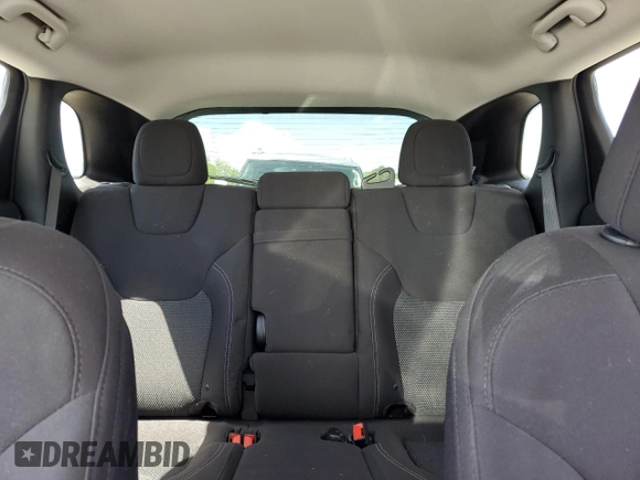 2019 Jeep Cherokee Latitude with VIN 1C4PJLCB5KD344705, listed as a Copart auction lot 52260515 with 110,894 mi miles and Salvage Title. Bid and sale history available at carsss.com. Image 10.