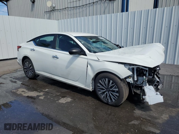 2025 Nissan Altima SV with VIN 1N4BL4DV1SN354179, listed as a Copart auction lot 51947575 with 7,359 mi miles and Non Repairable. Bid and sale history available at DreamBid. Image 4.