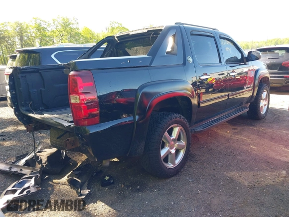 2013 Chevrolet Avalanche LS with VIN 3GNTKEE76DG197730, listed as a IAAI auction lot 42128989 with 105,722 mi miles and . Bid and sale history available at DreamBid. Image 4.