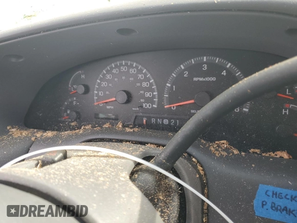 2000 Ford Expedition XLT with VIN 1FMRU166XYLA67790, listed as a Copart auction lot 43822185 with Not Provided miles and Salvage Title. Bid and sale history available at DreamBid. Image 9.