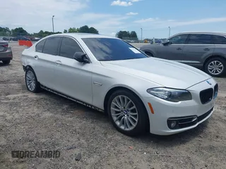 2015 BMW 5 Series 528i z VIN WBA5A5C54FD516058, wystawiony jako IAAI lot #42335119 z przebiegiem 131 000 mil mil oraz . Historia ofert i sprzedaży dostępna na DreamBid. Obrazek 1.