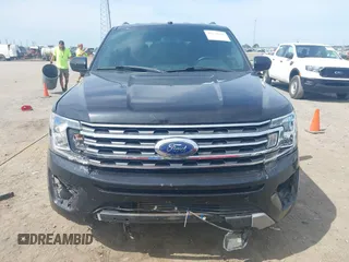 2019 Ford Expedition XLT with VIN 1FMJU1HT5KEA84864, listed as a IAAI auction lot 40174691 with 119,758 mi miles. Bid and sale history available at carsss.com. Image 12.