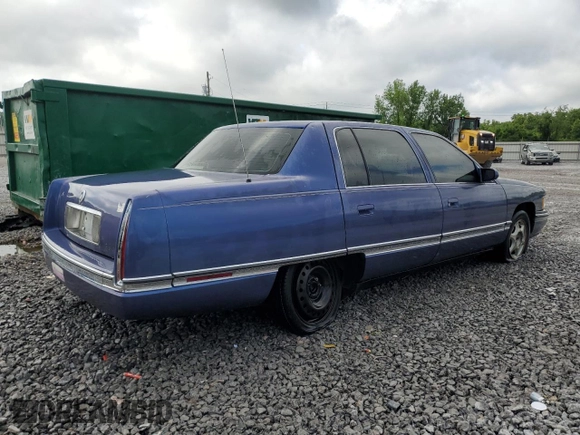1995 Cadillac DeVille z VIN 1G6KD52B3SU243924, wystawiony jako Copart lot #56945395 z przebiegiem 72 878 mil mil oraz Szkoda całkowita • Salvage title. Historia ofert i sprzedaży dostępna na DreamBid. Obrazek 3.