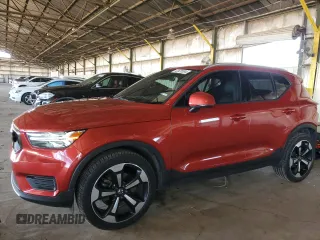 2019 Volvo XC40 Momentum z VIN YV4AC2HK0K2061074, wystawiony jako Copart lot #42625064 z przebiegiem 62 651 mil mil oraz . Historia ofert i sprzedaży dostępna na DreamBid. Obrazek 1.