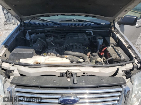 2008 Ford Explorer XLT z VIN 1FMEU63E78UA76898, wystawiony jako Copart lot #51746525 z przebiegiem 138 478 mil mil oraz Szkoda całkowita • Salvage title. Historia ofert i sprzedaży dostępna na DreamBid. Obrazek 12.
