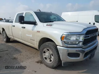 2022 Ram 2500 Tradesman with VIN 3C6UR4HJ5NG337737, listed as a IAAI auction lot 42035351 with 111,473 mi miles and . Bid and sale history available at DreamBid. Image 1.