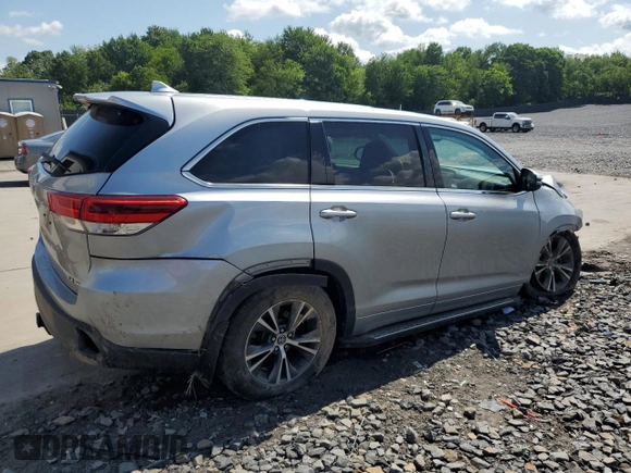 2018 Toyota Highlander LE with VIN 5TDBZRFH0JS809397, listed as a Copart auction lot 61502315 with 131,864 mi miles and Salvage title. Bid and sale history available at DreamBid. Image 3.