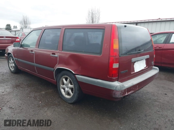 1996 Volvo 850 с VIN YV1LW5546T2231055, выставлен на аукционе IAAI как лот 41468752 с пробегом 133 918 миль миль и . История ставок и продаж доступна на DreamBid. Изображение 3.