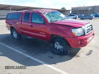 2006 Toyota Tacoma with VIN 5TEUU42N76Z303968, listed as a IAAI auction lot 41520700 with 146,888 mi miles. Bid and sale history available at carsss.com. Image 1.
