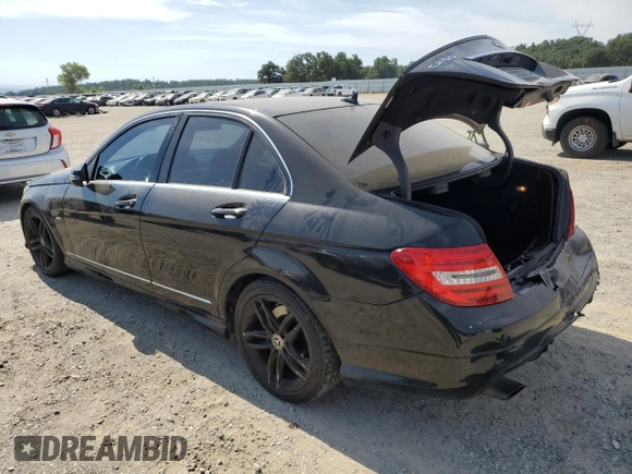 2012 Mercedes-Benz C 250 Sport z VIN WDDGF4HB8CR216307, wystawiony jako Copart lot #62740835 z przebiegiem 1 042 467 mil mil oraz Szkoda całkowita • Salvage title. Historia ofert i sprzedaży dostępna na DreamBid. Obrazek 2.