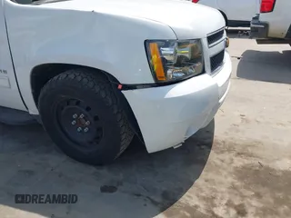 2013 Chevrolet Suburban LT with VIN 1GNSCJE08DR102735, listed as a IAAI auction lot 42228063 with 101,671 mi miles and . Bid and sale history available at DreamBid. Image 6.