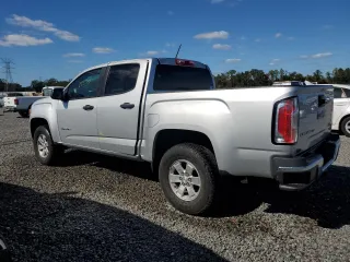 2019 GMC Canyon 2WD with VIN 1GTG5BEN1K1271002, listed as a Copart auction lot 79700954 with 225,773 mi miles and Non Repairable. Bid and sale history available at carsss.com. Image 2.