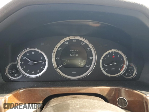 2010 Mercedes-Benz E 350 Luxury with VIN WDDHF5GB8AA216363, listed as a Copart auction lot 48805565 with 165,131 mi miles and Salvage Title. Bid and sale history available at DreamBid. Image 9.