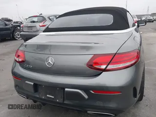 2019 Mercedes-Benz C 300 z VIN WDDWK8DB4KF901750, wystawiony jako IAAI lot #42127043 z przebiegiem 51 498 mil mil oraz . Historia ofert i sprzedaży dostępna na DreamBid. Obrazek 16.