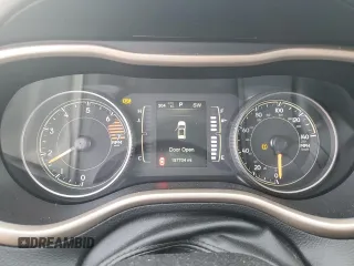 2016 Jeep Cherokee Latitude with VIN 1C4PJMCB5GW270008, listed as a Copart auction lot 43928675 with 157,704 mi miles and Salvage Title. Bid and sale history available at carsss.com. Image 9.