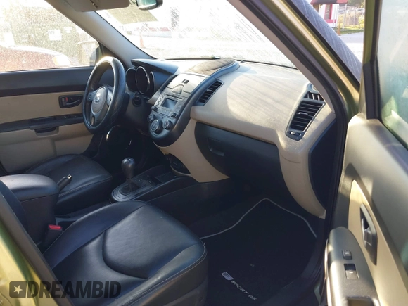 2011 Kia Soul + with VIN KNDJT2A22B7282563, listed as a IAAI auction lot 41866992 with 1 mi miles. Bid and sale history available at carsss.com. Image 5.