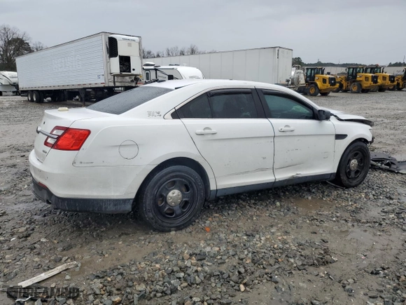 2015 Ford Sedan Police Interceptor with VIN 1FAHP2MK5FG105015, listed as a Copart auction lot 42446855 with 134,886 mi miles and Salvage Title. Bid and sale history available at carsss.com. Image 3.