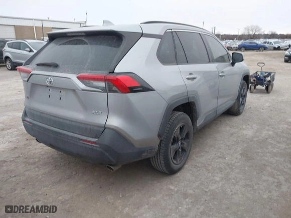 2019 Toyota RAV4 XLE with VIN 2T3W1RFV3KC032794, listed as a IAAI auction lot 41360203 with 1 mi miles. Bid and sale history available at carsss.com. Image 4.