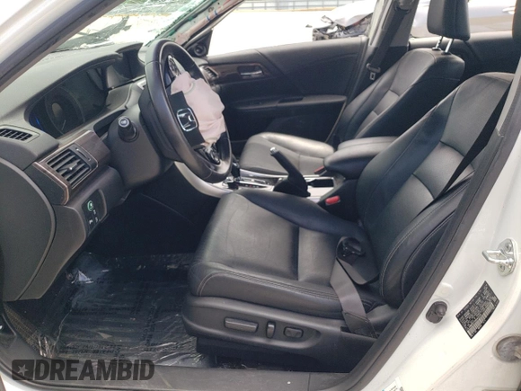 2017 Honda Accord Touring with VIN JHMCR6F7XHC018105, listed as a Copart auction lot 58632345 with 116,930 mi miles and Salvage title. Bid and sale history available at DreamBid. Image 7.