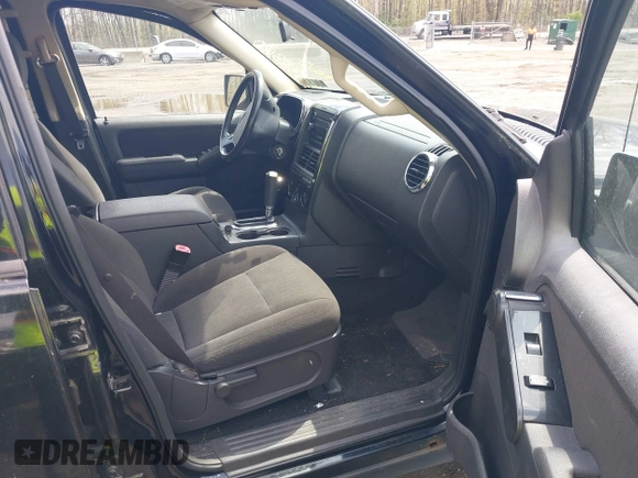 2010 Ford Explorer XLT with VIN 1FMEU7DE8AUA78668, listed as a IAAI auction lot 42035360 with 227,594 mi miles and . Bid and sale history available at DreamBid. Image 5.