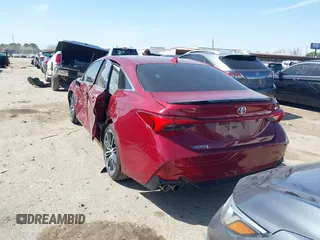 2019 Toyota Avalon XLE with VIN 4T1BZ1FB1KU010539, listed as a IAAI auction lot 41742985 with 58,988 mi miles. Bid and sale history available at carsss.com. Image 3.