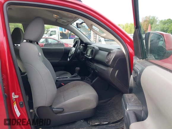 2017 Toyota Tacoma SR5 z VIN 3TMCZ5AN3HM059045, wystawiony jako IAAI lot #42331170 z przebiegiem 269 836 mil mil oraz . Historia ofert i sprzedaży dostępna na DreamBid. Obrazek 5.