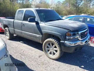2003 GMC Sierra 1500 SLT z VIN 1GTEK19T83E221078, wystawiony jako IAAI lot #41747876 z przebiegiem 216 350 mil mil oraz . Historia ofert i sprzedaży dostępna na DreamBid. Obrazek 1.
