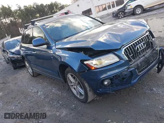 2015 Audi Q5 Premium Plus with VIN WA1DGAFP1FA006460, listed as a IAAI auction lot 40900762 with 121,611 mi miles. Bid and sale history available at carsss.com. Image 1.
