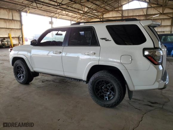 2019 Toyota 4Runner SR5 with VIN JTEBU5JR9K5670378, listed as a Copart auction lot 43550035 with 93,744 mi miles and Salvage Title. Bid and sale history available at carsss.com. Image 2.