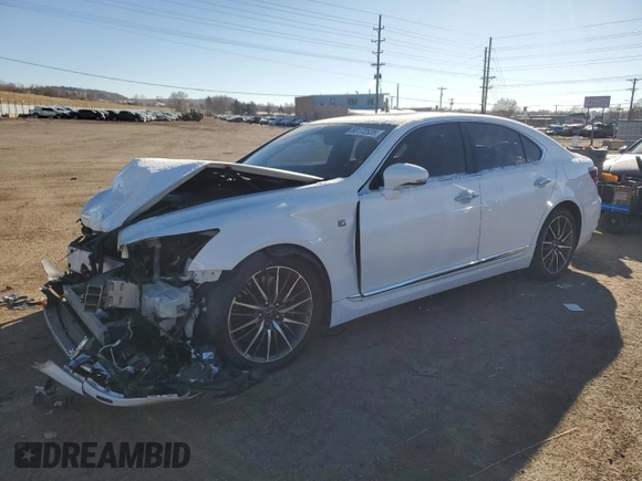 2013 Lexus LS 460 z VIN JTHCL5EFXD5017295, wystawiony jako Copart lot #88172535 z przebiegiem 118 639 mil mil oraz Szkoda całkowita • Salvage title. Historia ofert i sprzedaży dostępna na DreamBid. Obrazek 1.