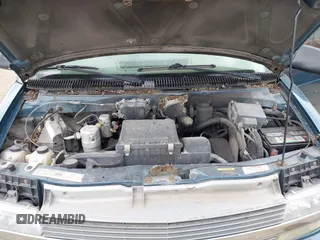 2000 Chevrolet Astro z VIN 1GNEL19W4YB140019, wystawiony jako IAAI lot #42234299 z przebiegiem 226 100 mil mil oraz . Historia ofert i sprzedaży dostępna na DreamBid. Obrazek 10.