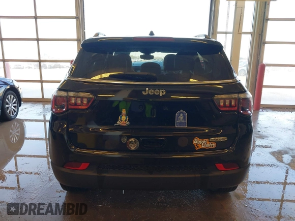 2018 Jeep Compass Latitude with VIN 3C4NJCBB6JT502308, listed as a IAAI auction lot 41561816 with 93,599 mi miles. Bid and sale history available at carsss.com. Image 17.