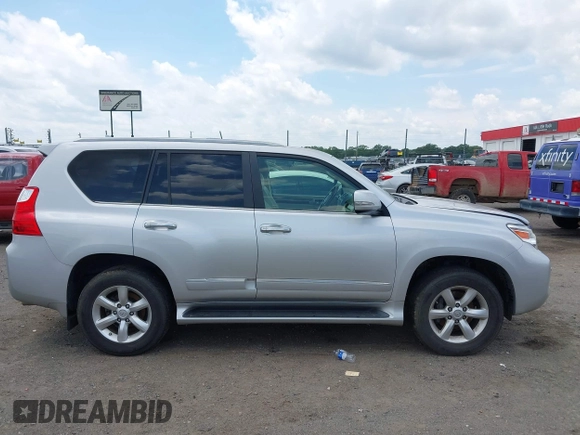 2013 Lexus GX 460 с VIN JTJBM7FX6D5054662, выставлен на аукционе IAAI как лот 42517664 с пробегом 114 596 миль миль и . История ставок и продаж доступна на DreamBid. Изображение 13.
