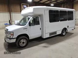 2016 Ford Econoline Commercial with VIN 1FDEE3FL6GDC02656, listed as a Copart auction lot 77414664 with 66,489 mi miles and Clean Title. Bid and sale history available at carsss.com. Image 1.