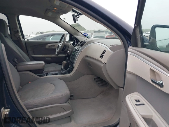 2012 Chevrolet Traverse LS z VIN 1GNKRFED1CJ327462, wystawiony jako IAAI lot #42161742 z przebiegiem 231 729 mil mil oraz . Historia ofert i sprzedaży dostępna na DreamBid. Obrazek 5.