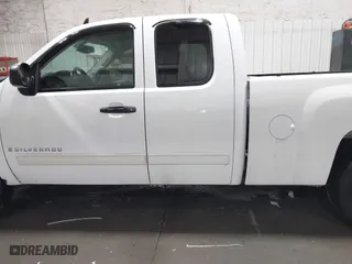 2009 Chevrolet Silverado 1500 LT with VIN 1GCEK290X9Z273261, listed as a IAAI auction lot 41904308 with 128,274 mi miles. Bid and sale history available at carsss.com. Image 14.