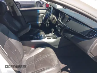 2015 Kia K900 Premium with VIN KNALU4D46F6027616, listed as a IAAI auction lot 41702945 with 70,392 mi miles. Bid and sale history available at carsss.com. Image 5.